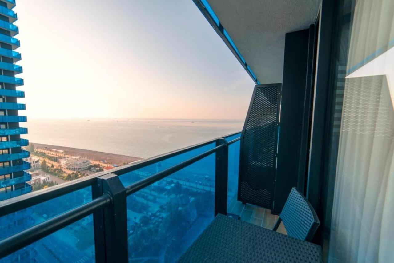 Orbi Twin Towers Aparthotel With Sea View Batumi Kültér fotó