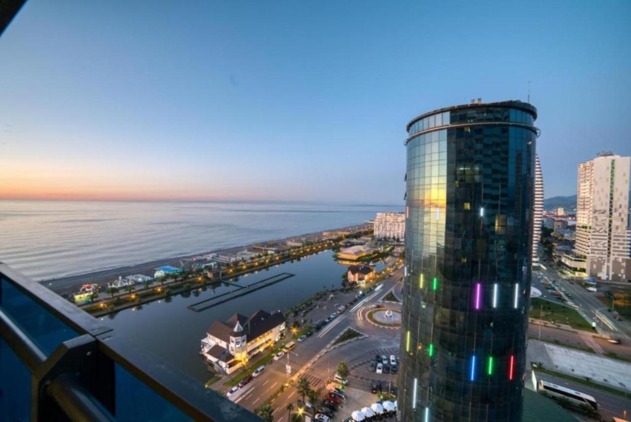 Orbi Twin Towers Aparthotel With Sea View Batumi Kültér fotó