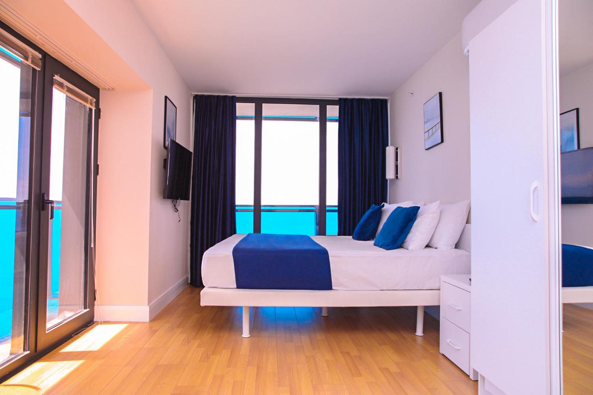 Orbi Twin Towers Aparthotel With Sea View Batumi Kültér fotó