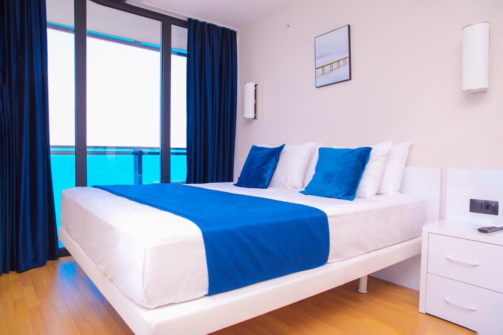Orbi Twin Towers Aparthotel With Sea View Batumi Kültér fotó